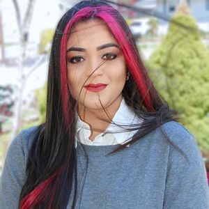 Meet your Posher, Karolayne